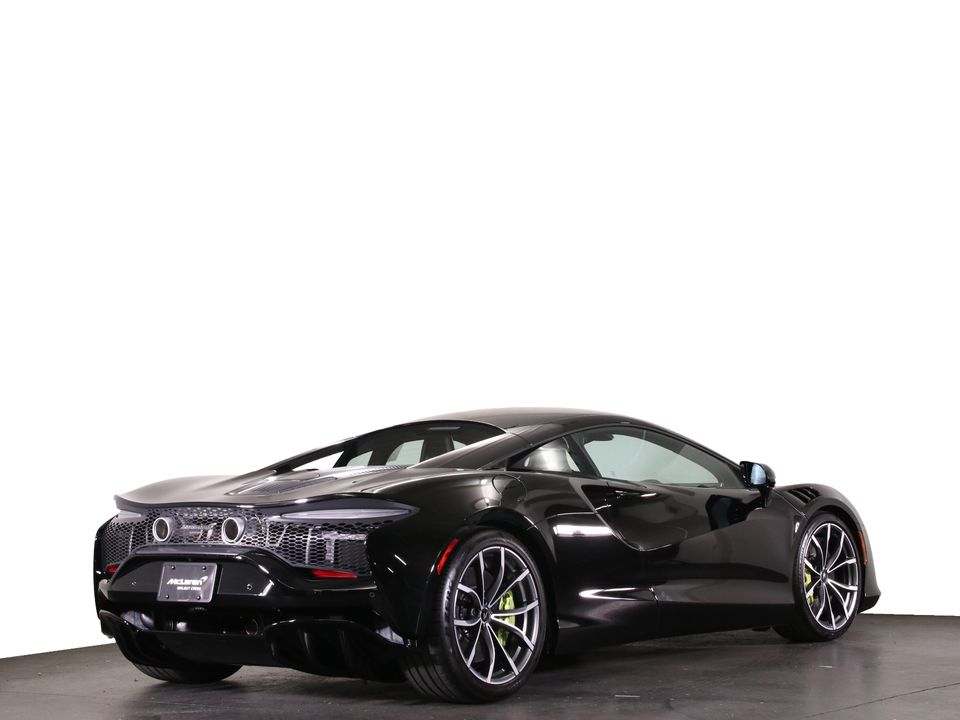 2025 McLaren Artura