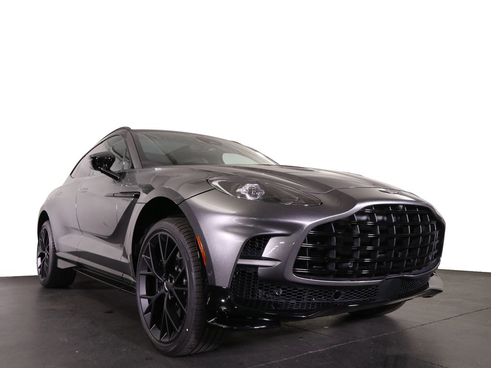 2025 Aston Martin DBX