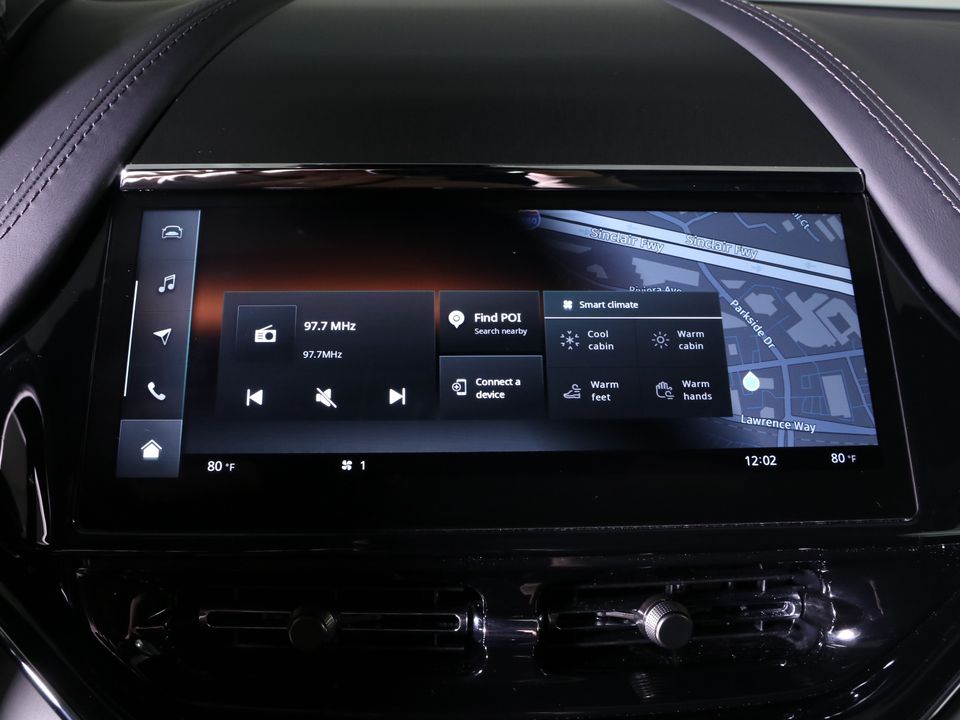 2025 Aston Martin DBX