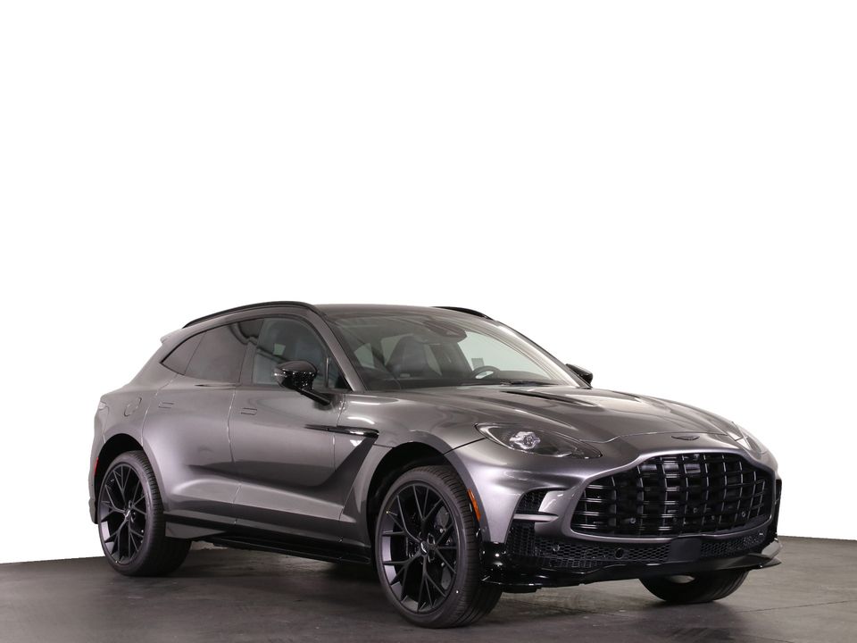 2025 Aston Martin DBX