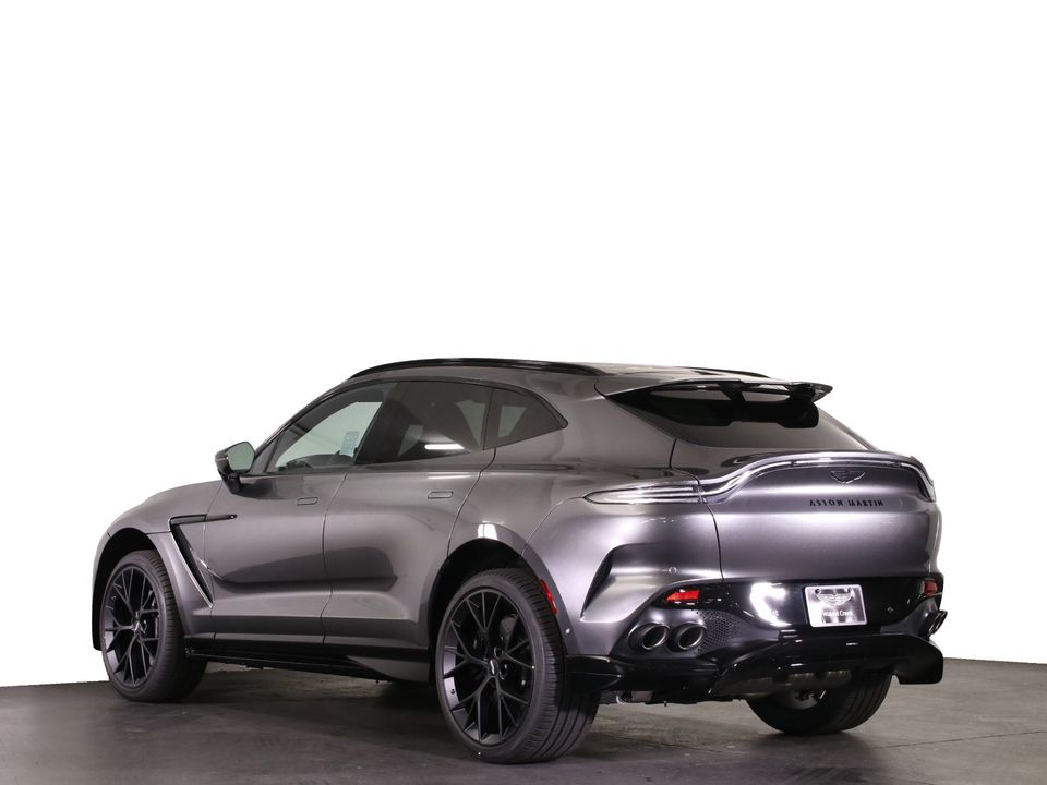 2025 Aston Martin DBX