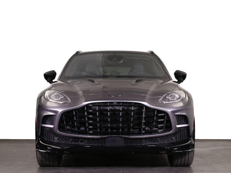 2025 Aston Martin DBX