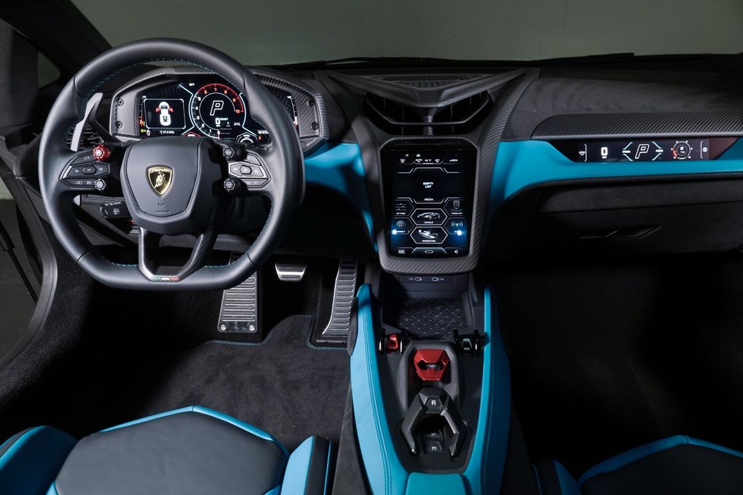 2025 Lamborghini Revuelto