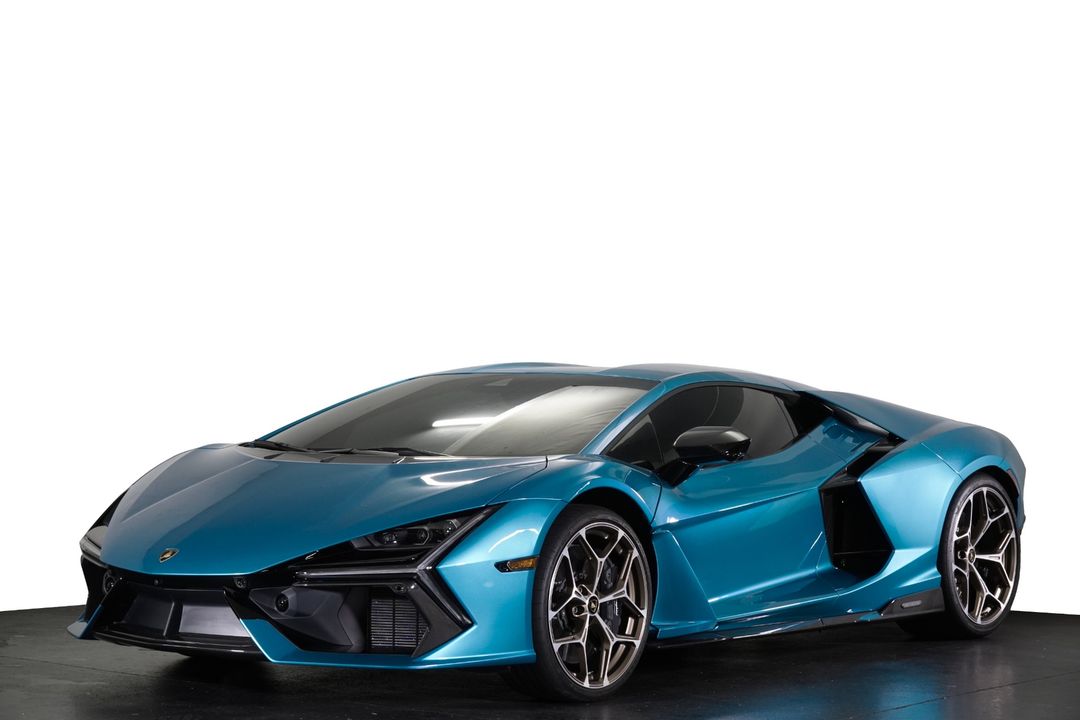 2025 Lamborghini Revuelto