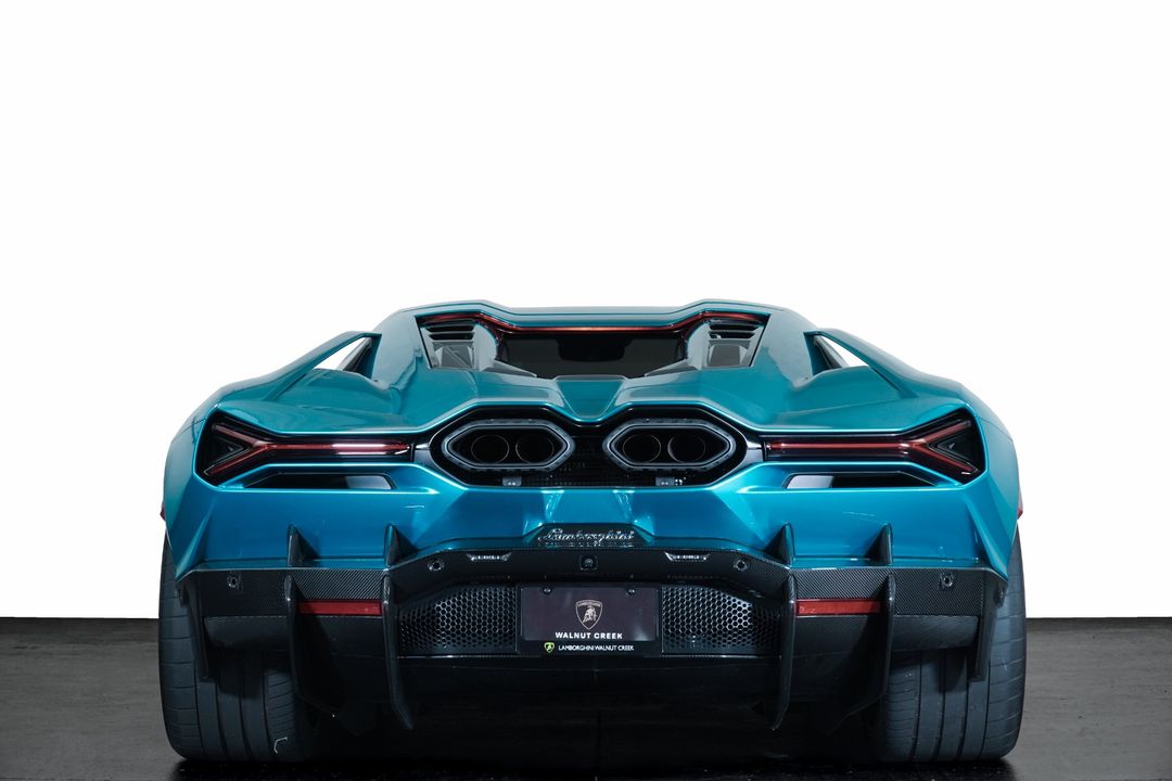 2025 Lamborghini Revuelto