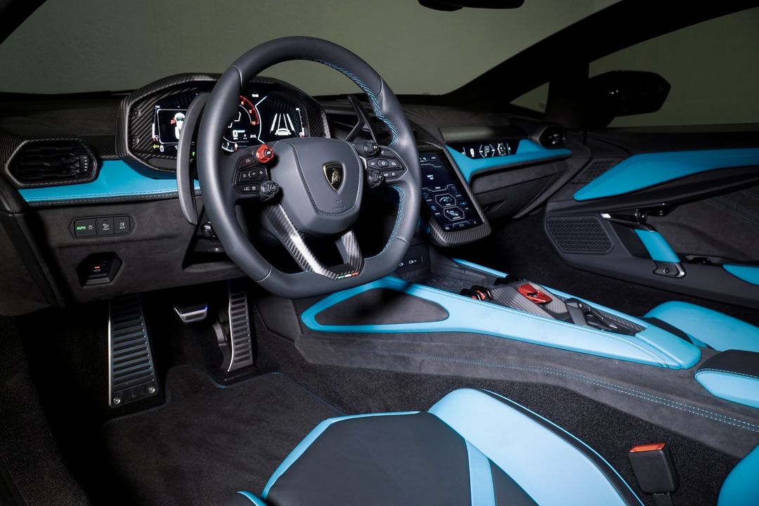 2025 Lamborghini Revuelto