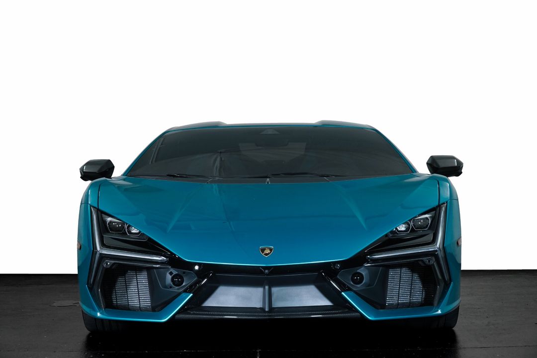 2025 Lamborghini Revuelto