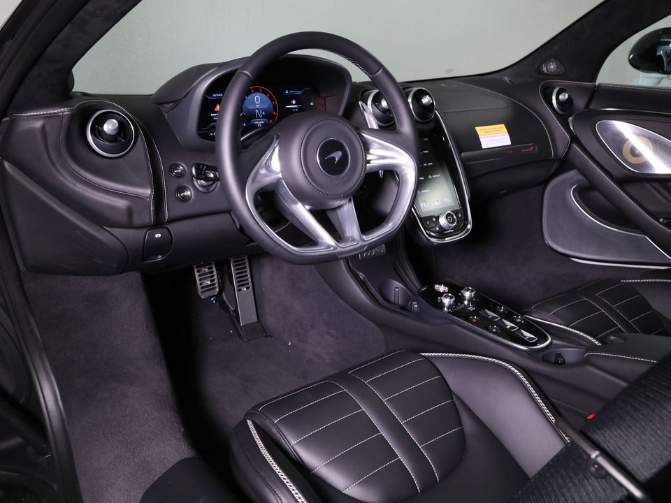 2025 McLaren GTS
