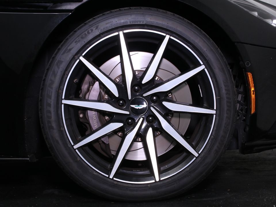 2020 Aston Martin DB11