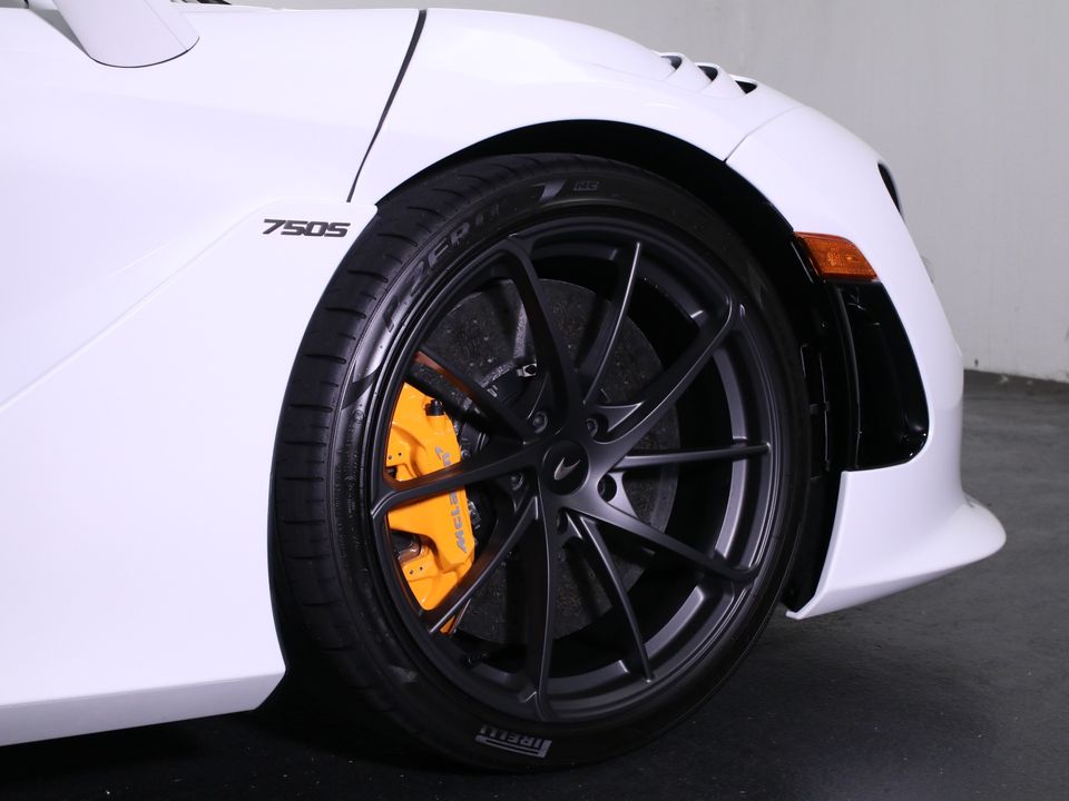 2025 McLaren 750S