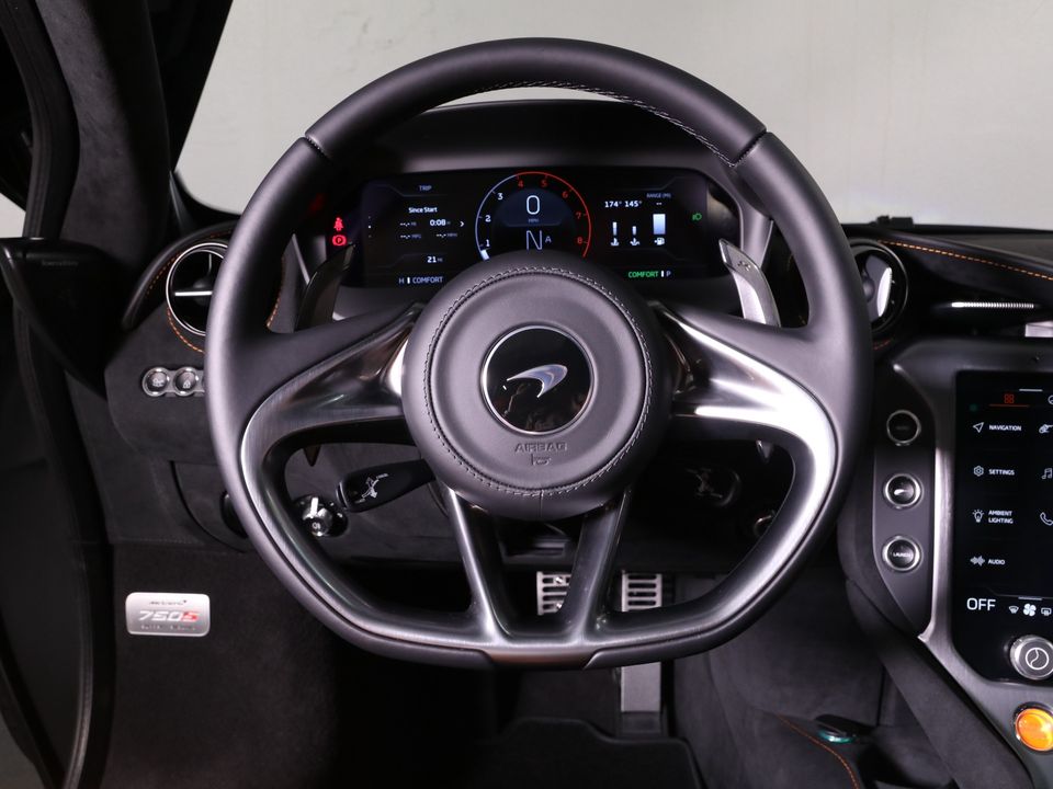 2025 McLaren 750S