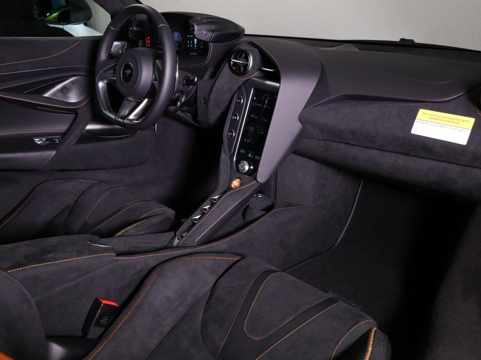 2025 McLaren 750S
