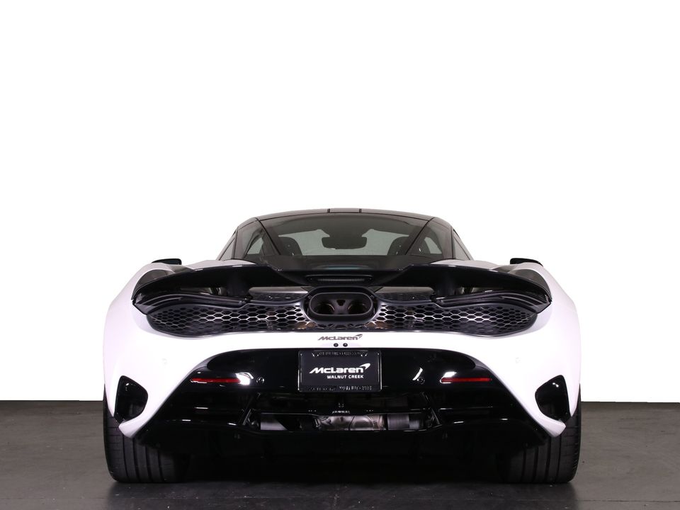 2025 McLaren 750S