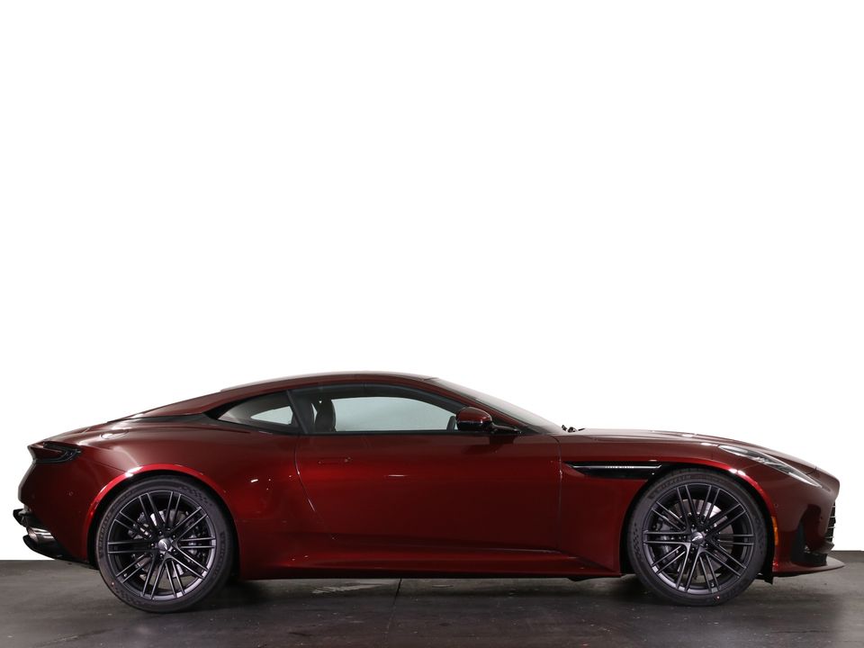 2025 Aston Martin DB12
