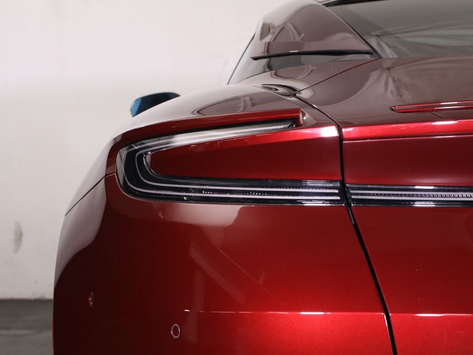 2025 Aston Martin DB12