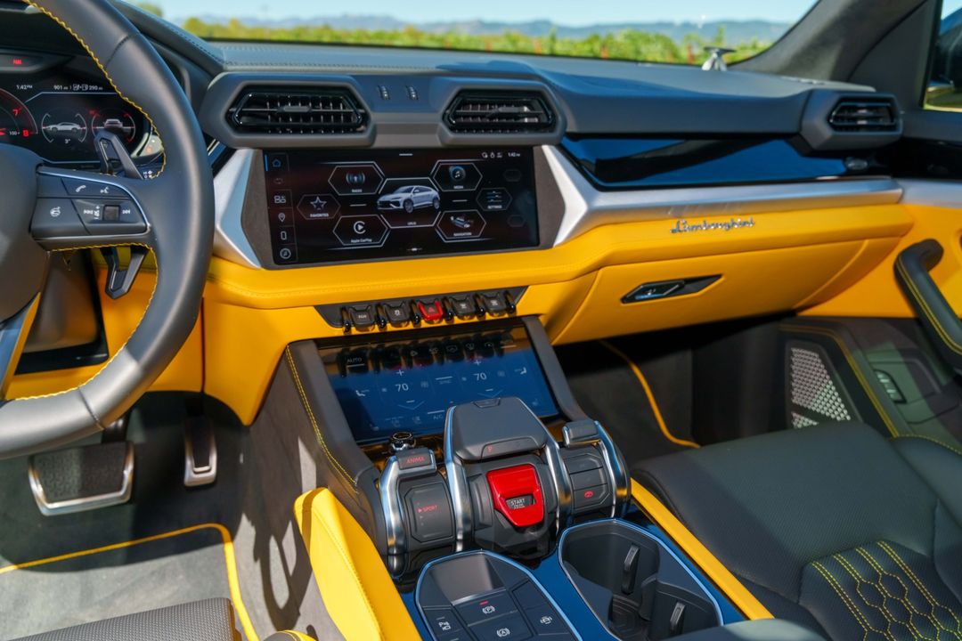 2025 Lamborghini Urus