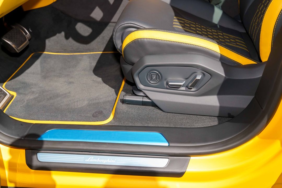 2025 Lamborghini Urus