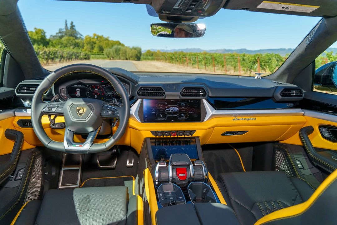 2025 Lamborghini Urus
