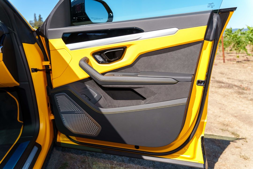 2025 Lamborghini Urus