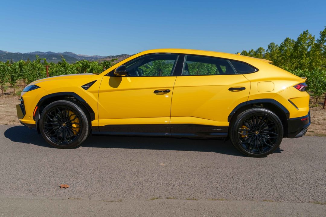 2025 Lamborghini Urus
