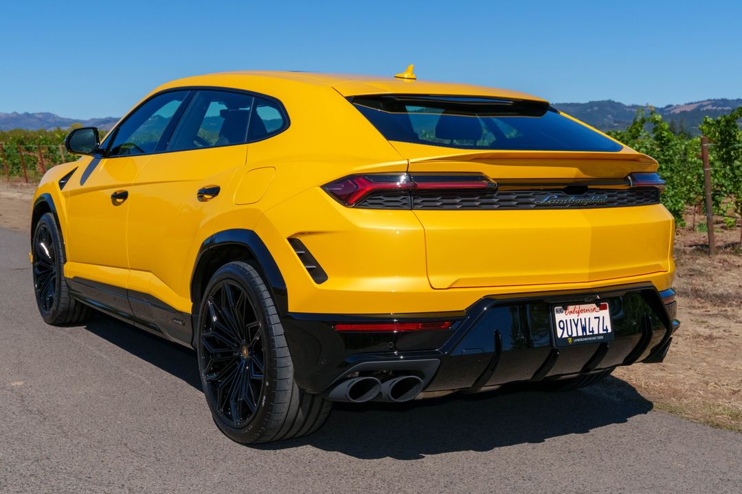 2025 Lamborghini Urus