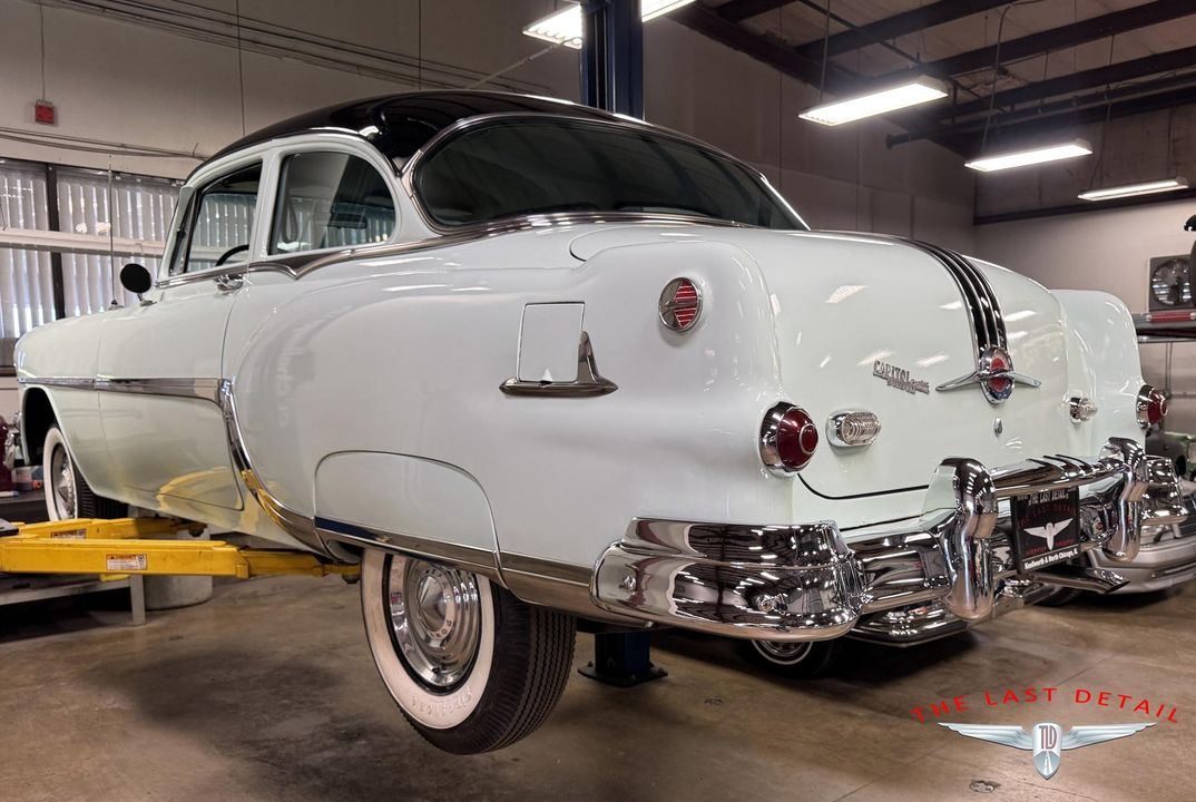 1954 Pontiac Chieftain