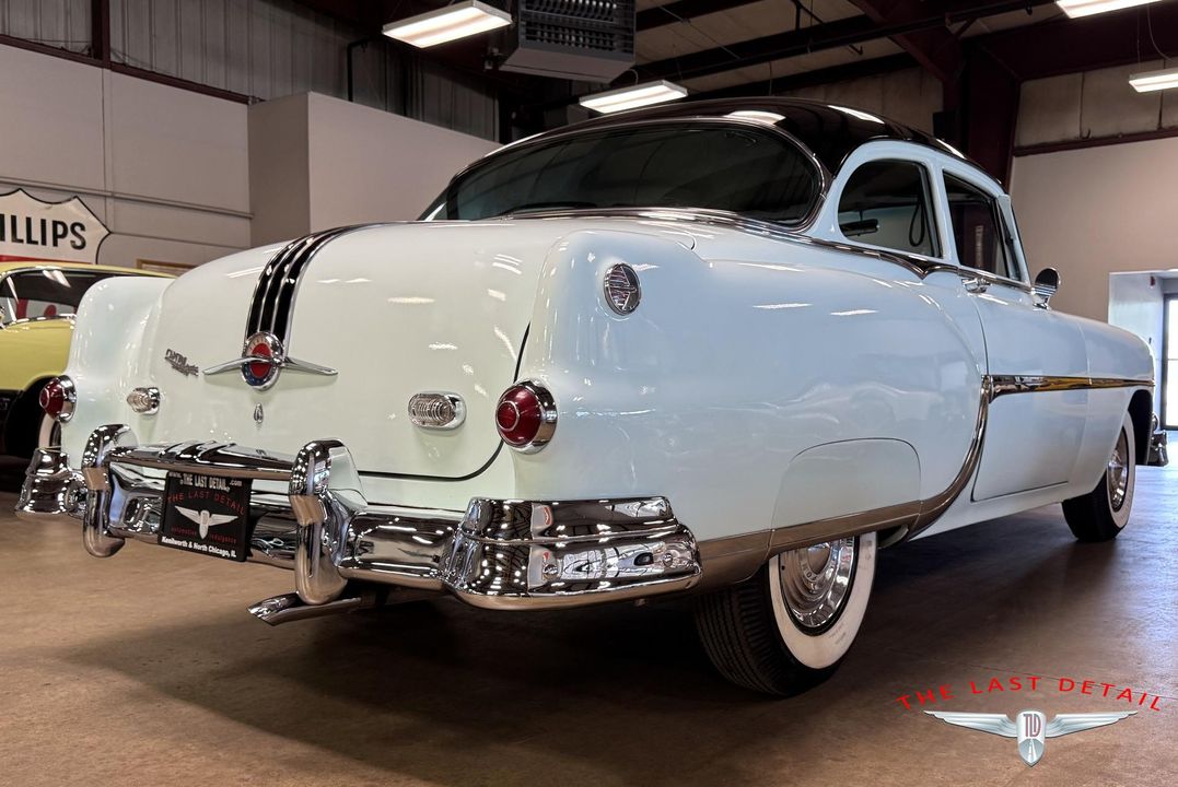 1954 Pontiac Chieftain