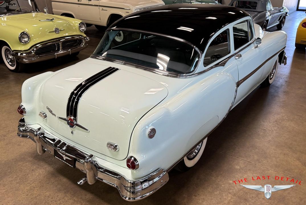 1954 Pontiac Chieftain