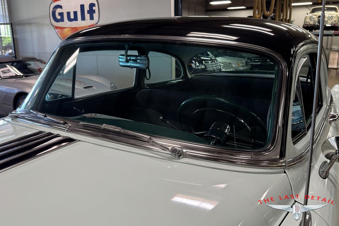 1954 Pontiac Chieftain