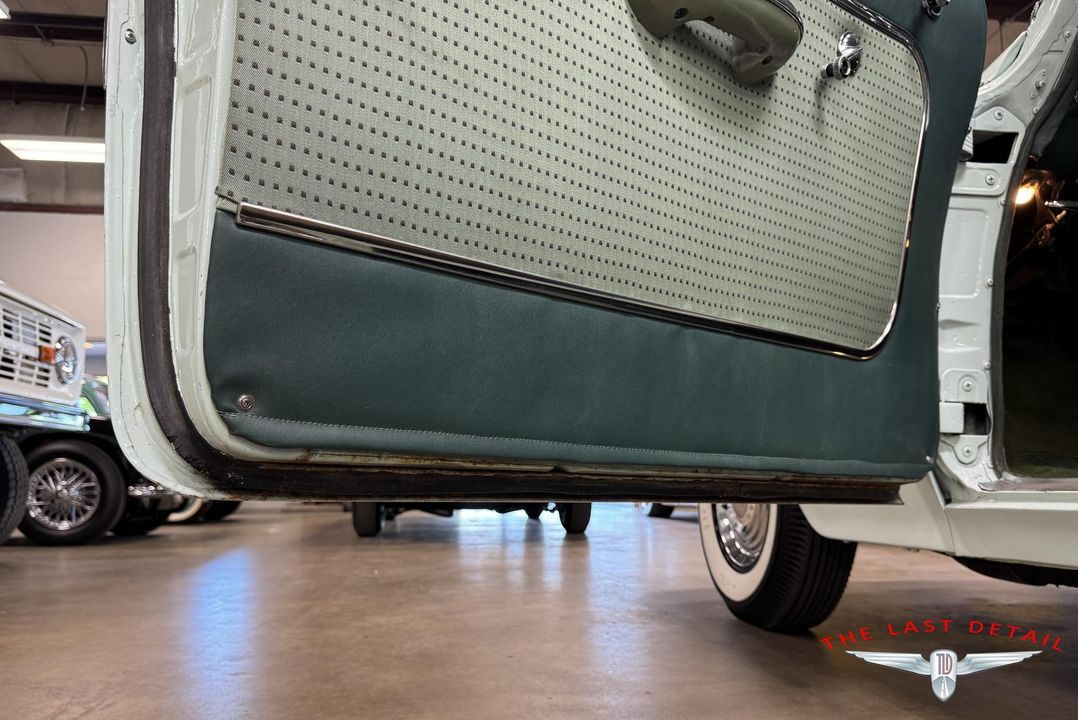 1954 Pontiac Chieftain