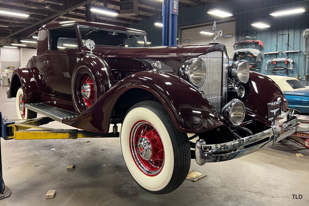 1934 Packard Super Eight