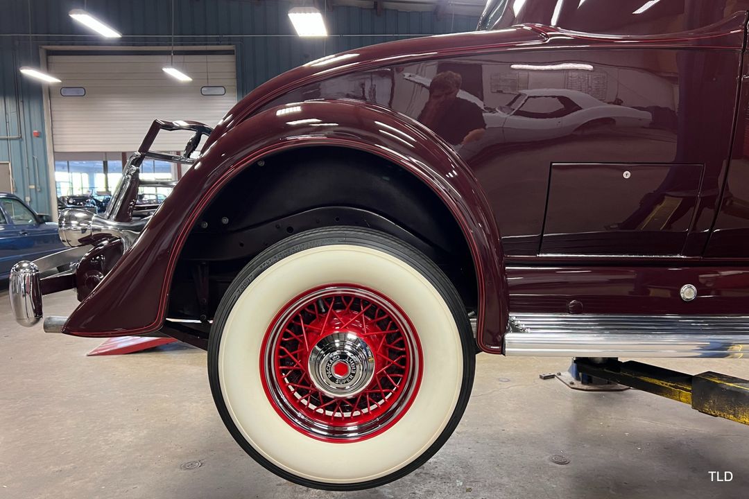 1934 Packard Super Eight