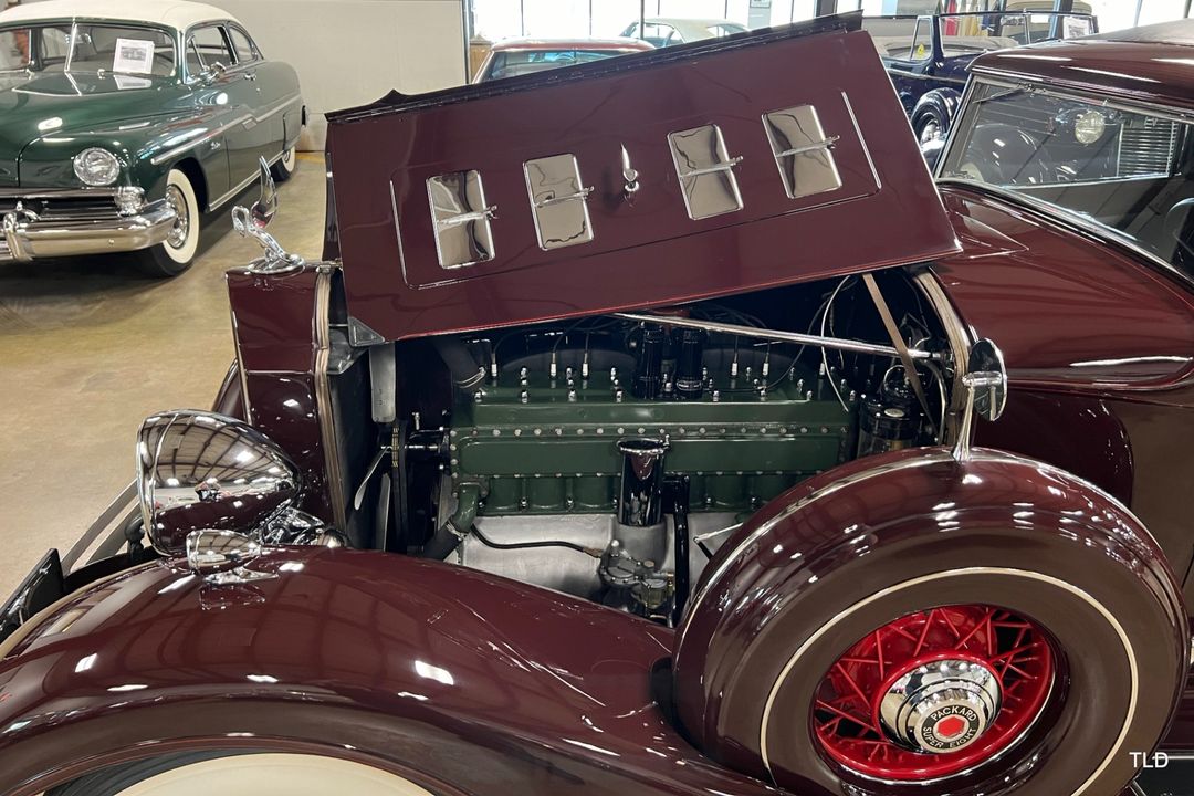 1934 Packard Super Eight