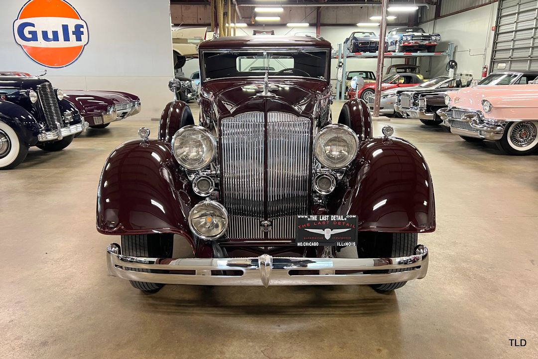 1934 Packard Super Eight