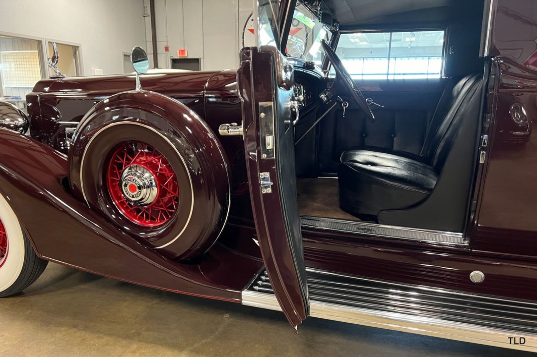 1934 Packard Super Eight