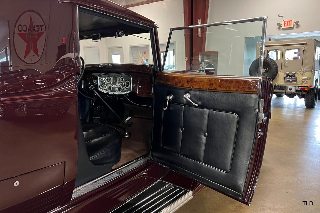 1934 Packard Super Eight