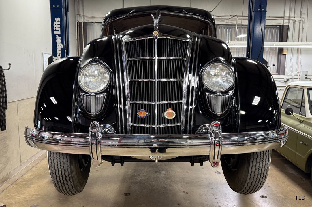 1935 Chrysler Imperial Airflow Series C-2