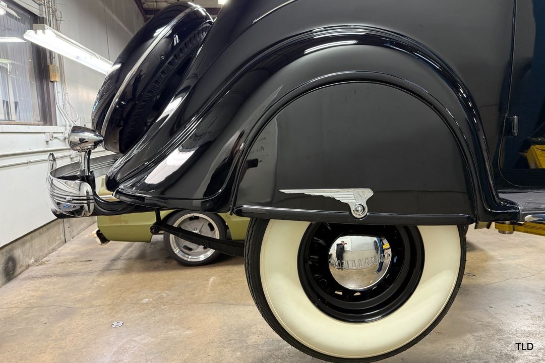 1935 Chrysler Imperial Airflow Series C-2