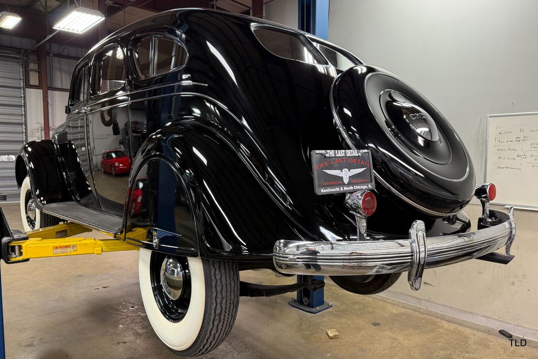 1935 Chrysler Imperial Airflow Series C-2