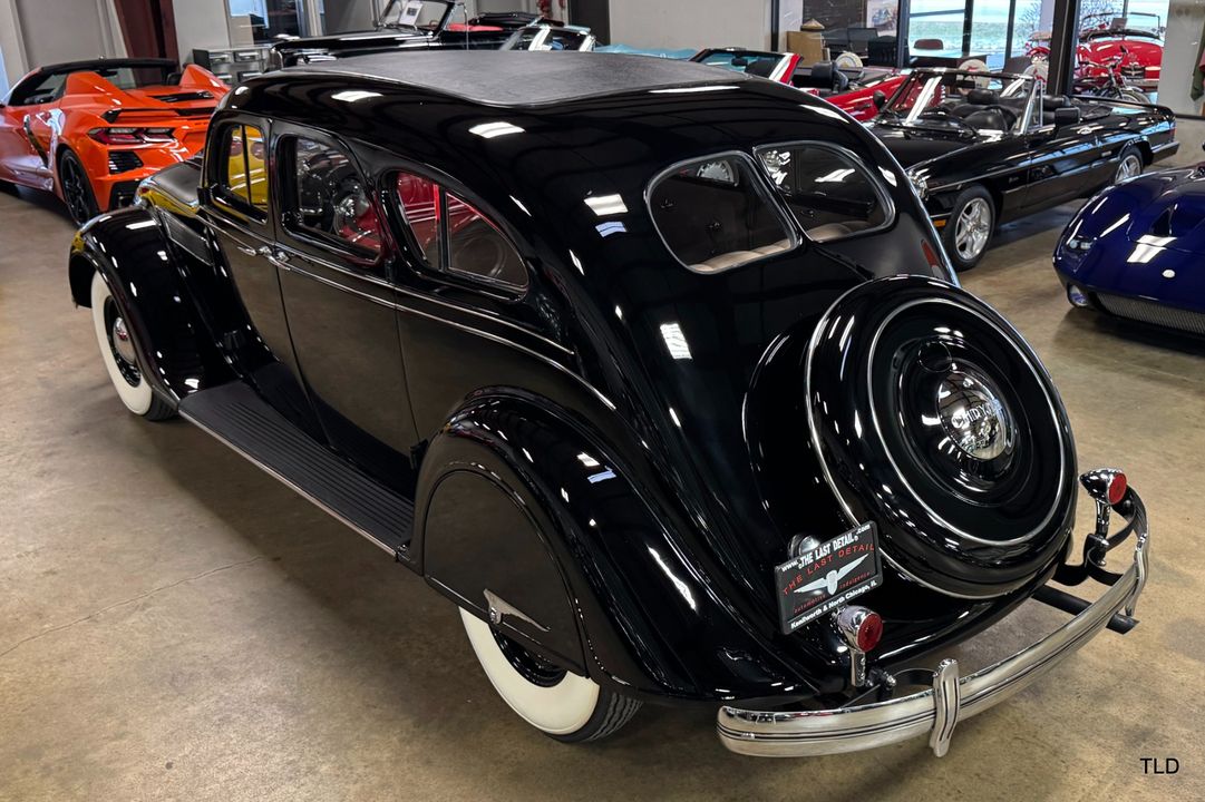 1935 Chrysler Imperial Airflow Series C-2