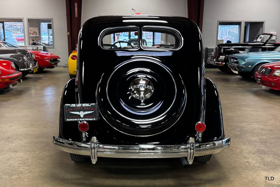 1935 Chrysler Imperial Airflow Series C-2