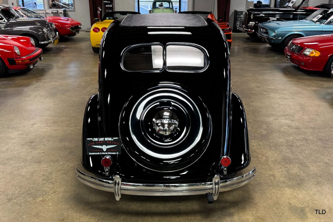1935 Chrysler Imperial Airflow Series C-2