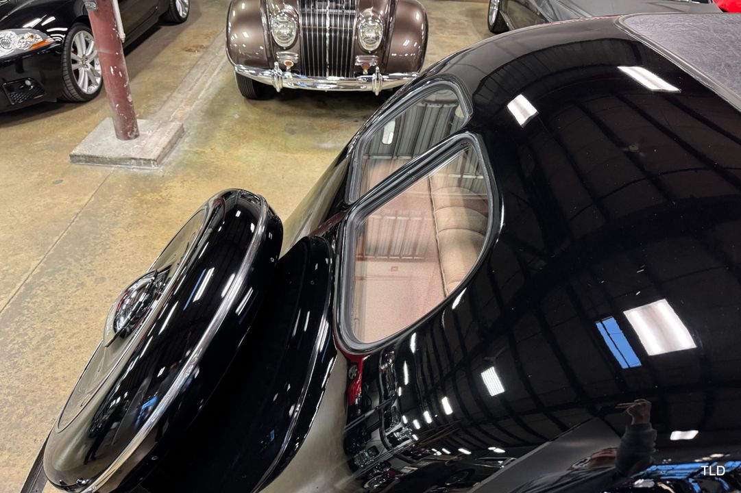 1935 Chrysler Imperial Airflow Series C-2