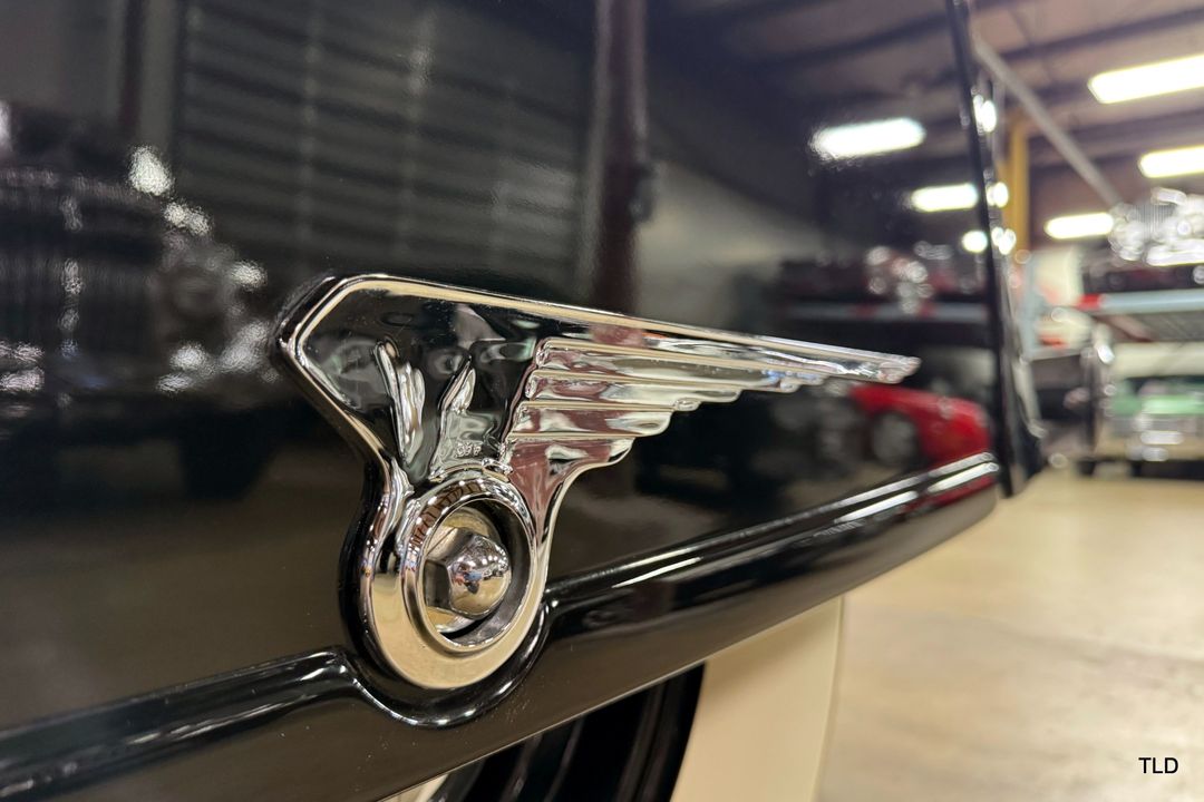 1935 Chrysler Imperial Airflow Series C-2