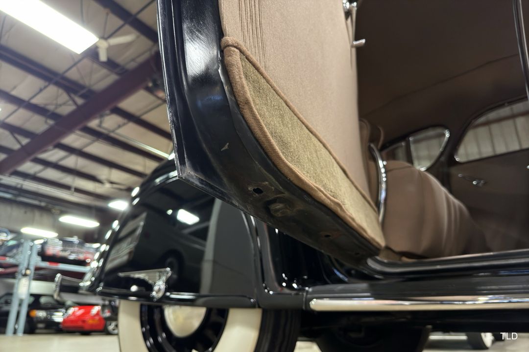 1935 Chrysler Imperial Airflow Series C-2