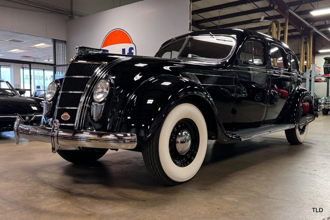 1935 Chrysler Imperial Airflow Series C-2