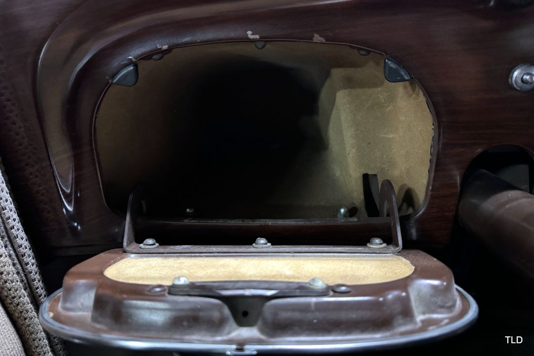 1935 Chrysler Imperial Airflow Series C-2