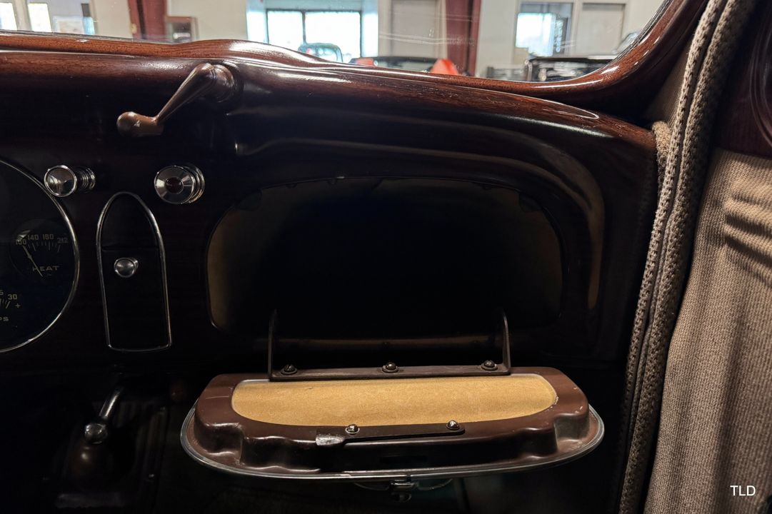1935 Chrysler Imperial Airflow Series C-2