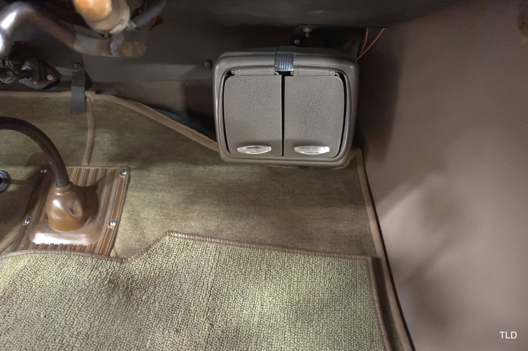 1935 Chrysler Imperial Airflow Series C-2