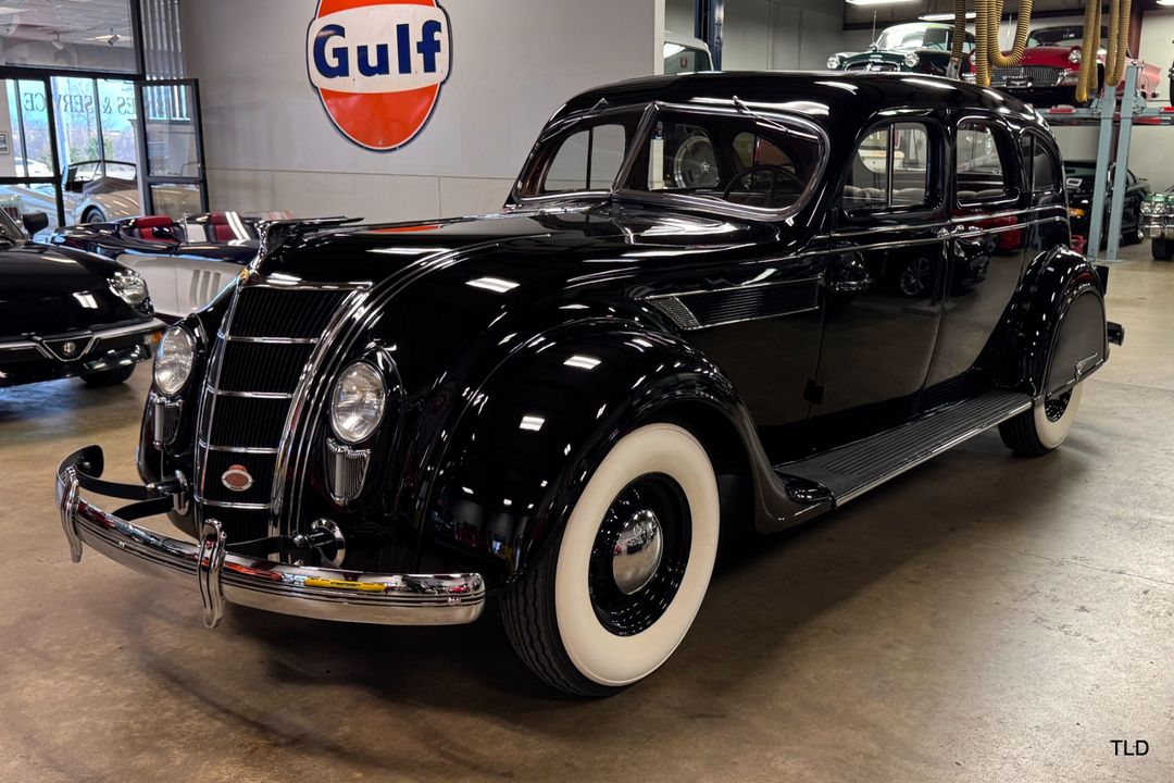 1935 Chrysler Imperial Airflow Series C-2